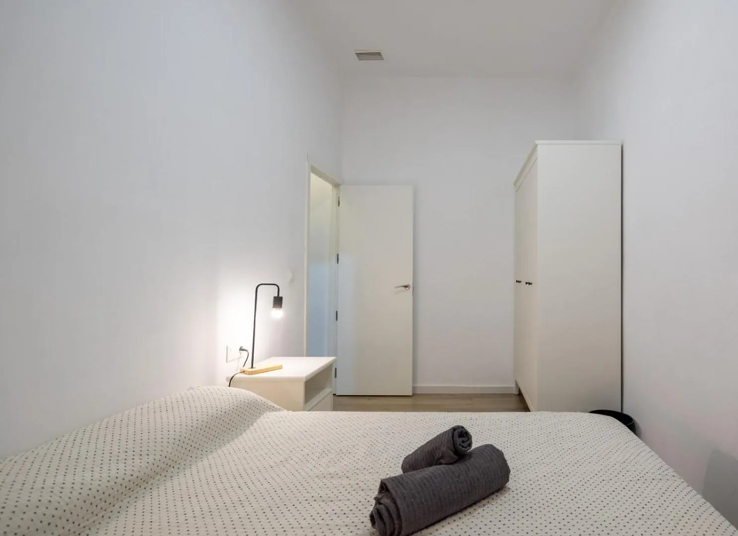 Apartamento Piso nuevo en pleno centro de Cadiz, calle Plocia España