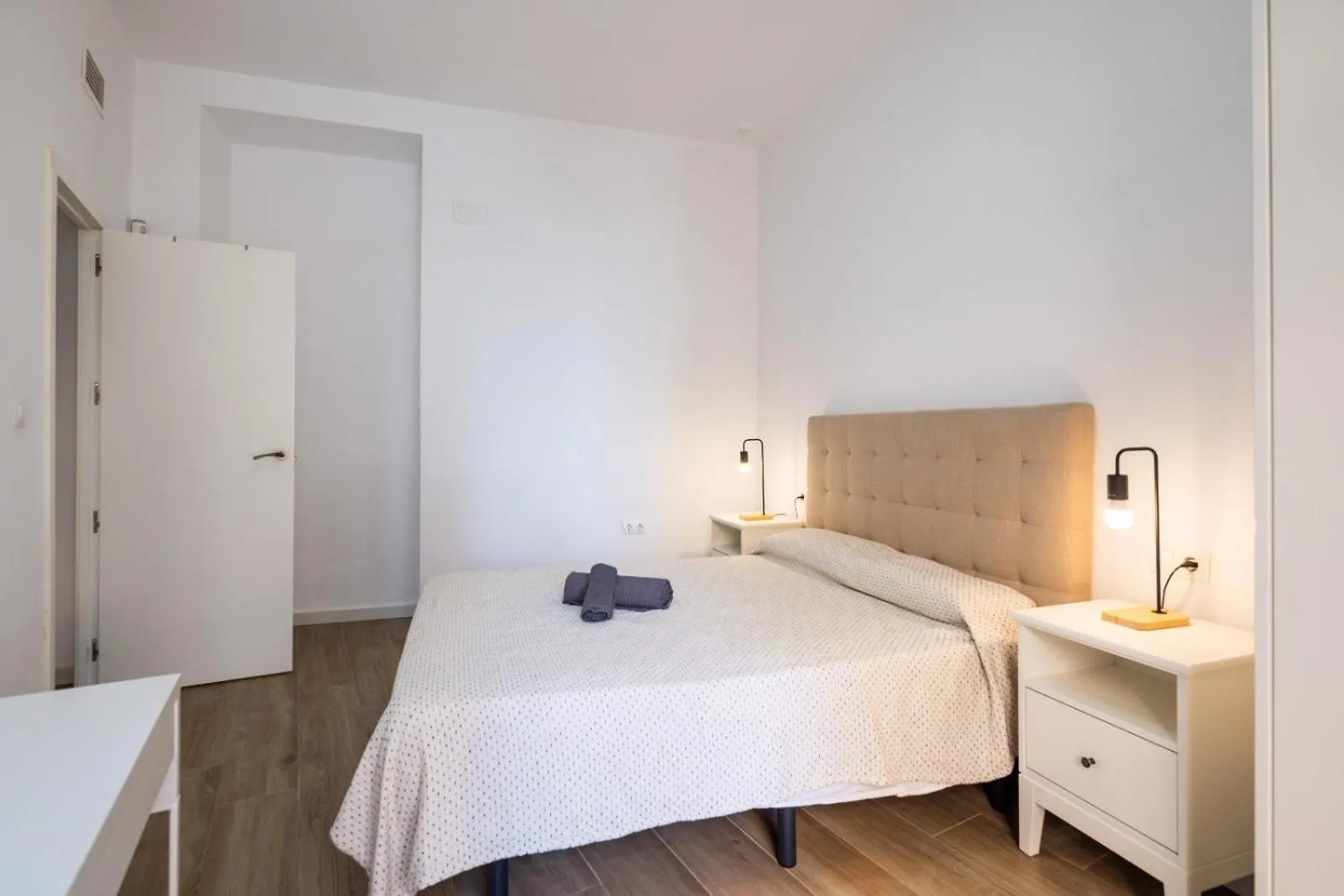 Apartamento Piso nuevo en pleno centro de Cadiz, calle Plocia