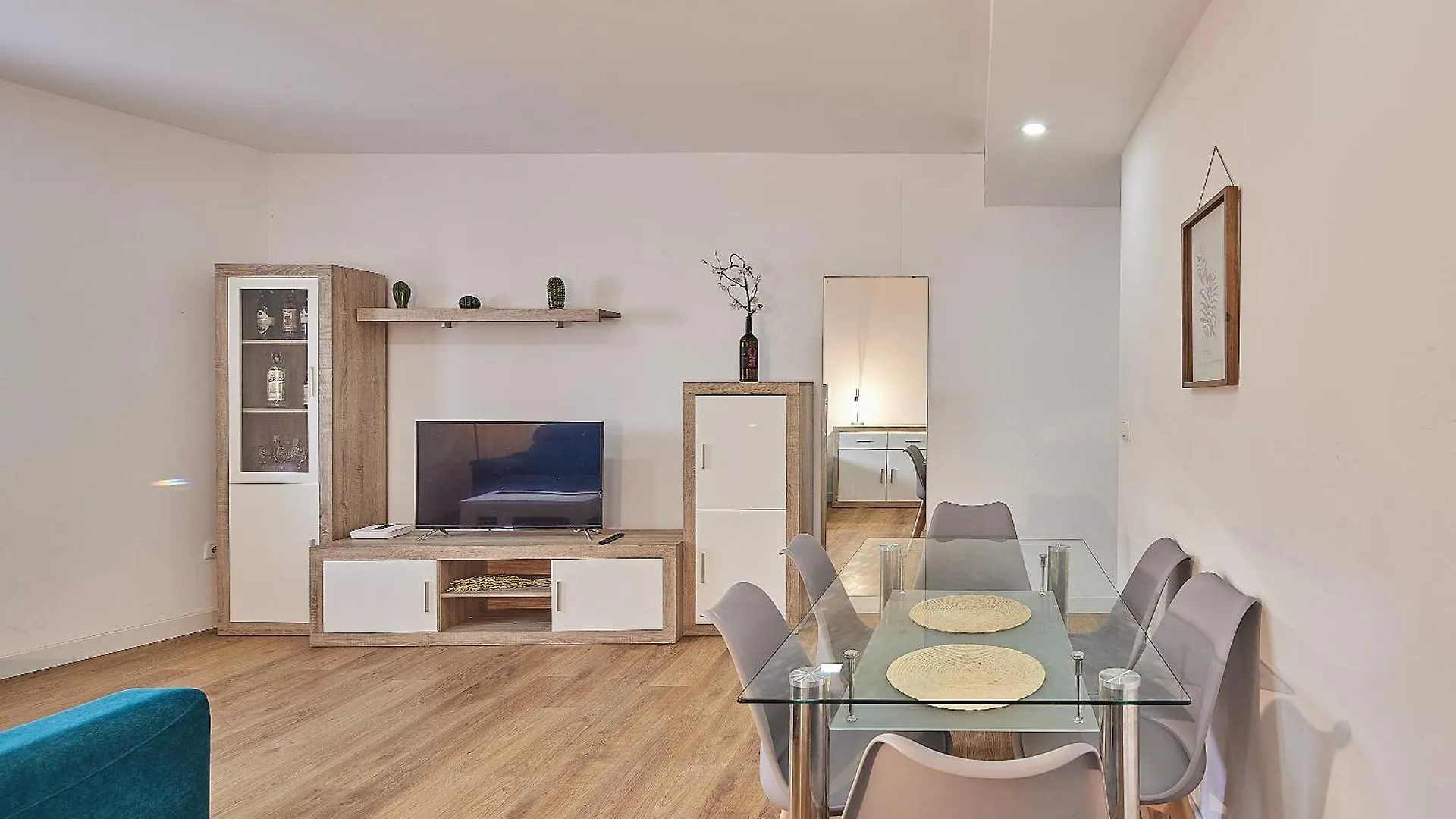 アパート Piso Nuevo En Pleno Centro De Cadiz, Calle Plocia